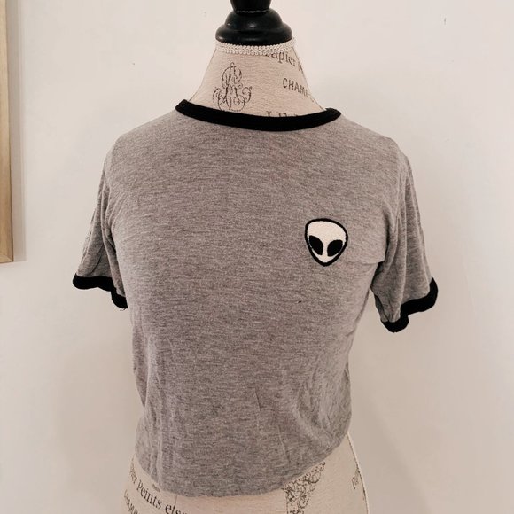 VINTAGE RARE BRANDY MELVILLE ALIEN RINGER TEE - Picture 1 of 1